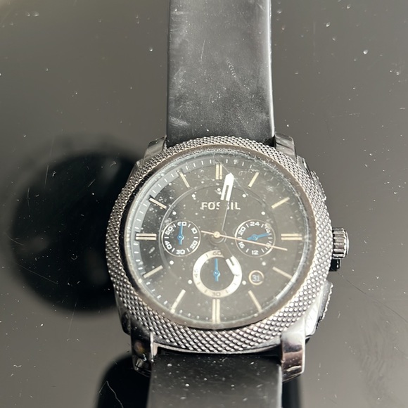 Three vintage model watches need batteries - Picture 5 of 5